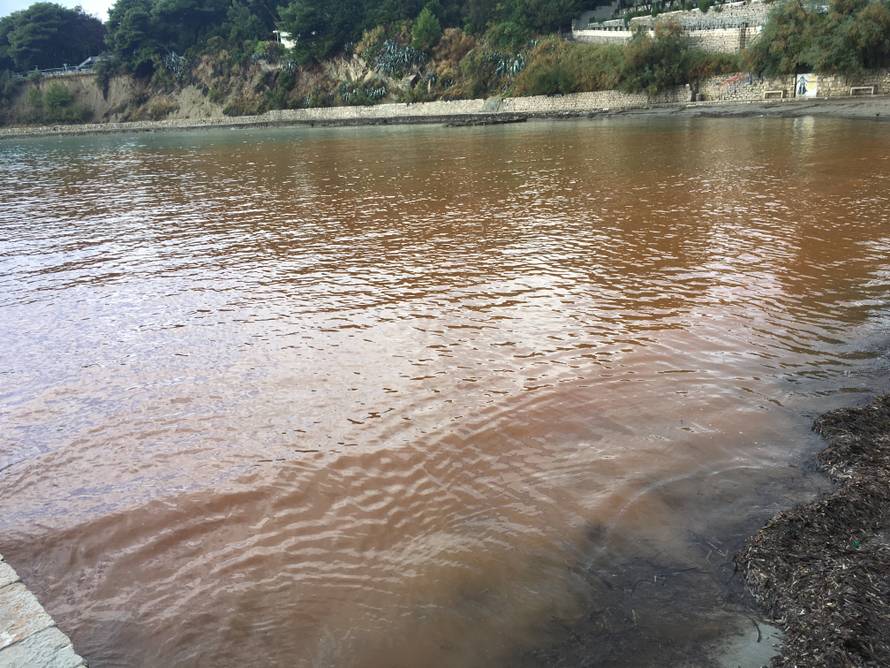 Jaka kiša napravila "fontanu" u Dioklecijanovim podrumima