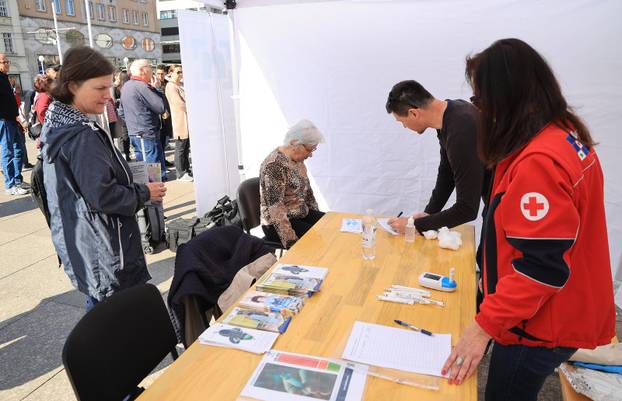 Zagreb: Obilježavanje Svjetskog dana zdravlja na Trgu bana Josipa Jelačića