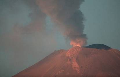 U Meksiku se probudio vulkan, zbog opreza zatvorene škole