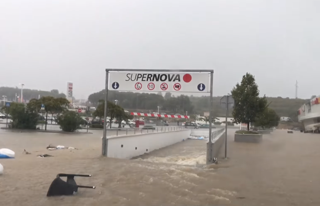 Potop Supernove: Neobjavljeni video shopping centra u Zadru