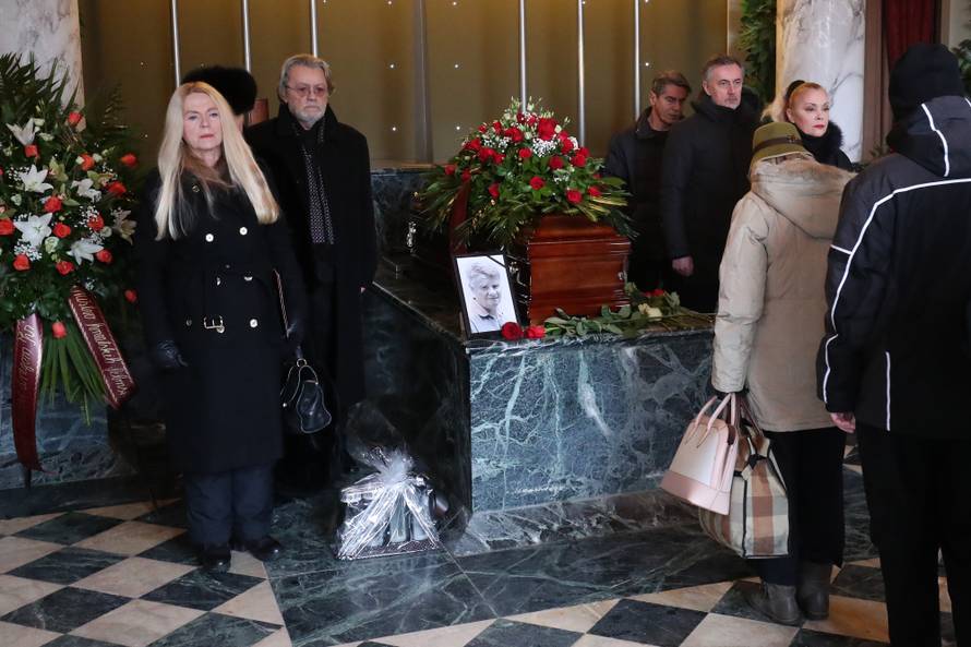 Oproštaj od oca uz tamburaše: Marko je jedva susprezao suze