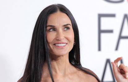 Demi Moore zasjala na dodjeli modnih nagrada: Svoju figuru održava jedući sirovu hranu