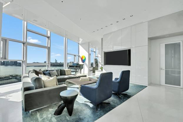 Hugh Jackman buys $21.125 million minimalist New York City penthouse