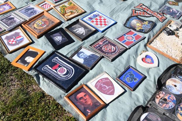 Koprivnica: Velika gužva na buvljaku koji je privukao pažnji brojnih prodavača i još više kupaca