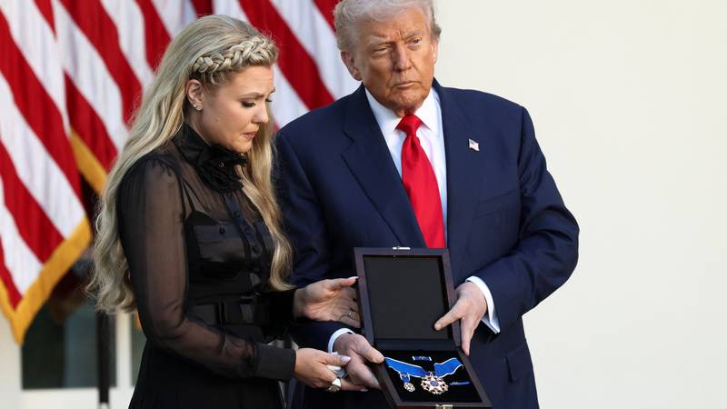 Trump odlikovao Kirka najvišim civilnim odlikovanjem u SAD-u