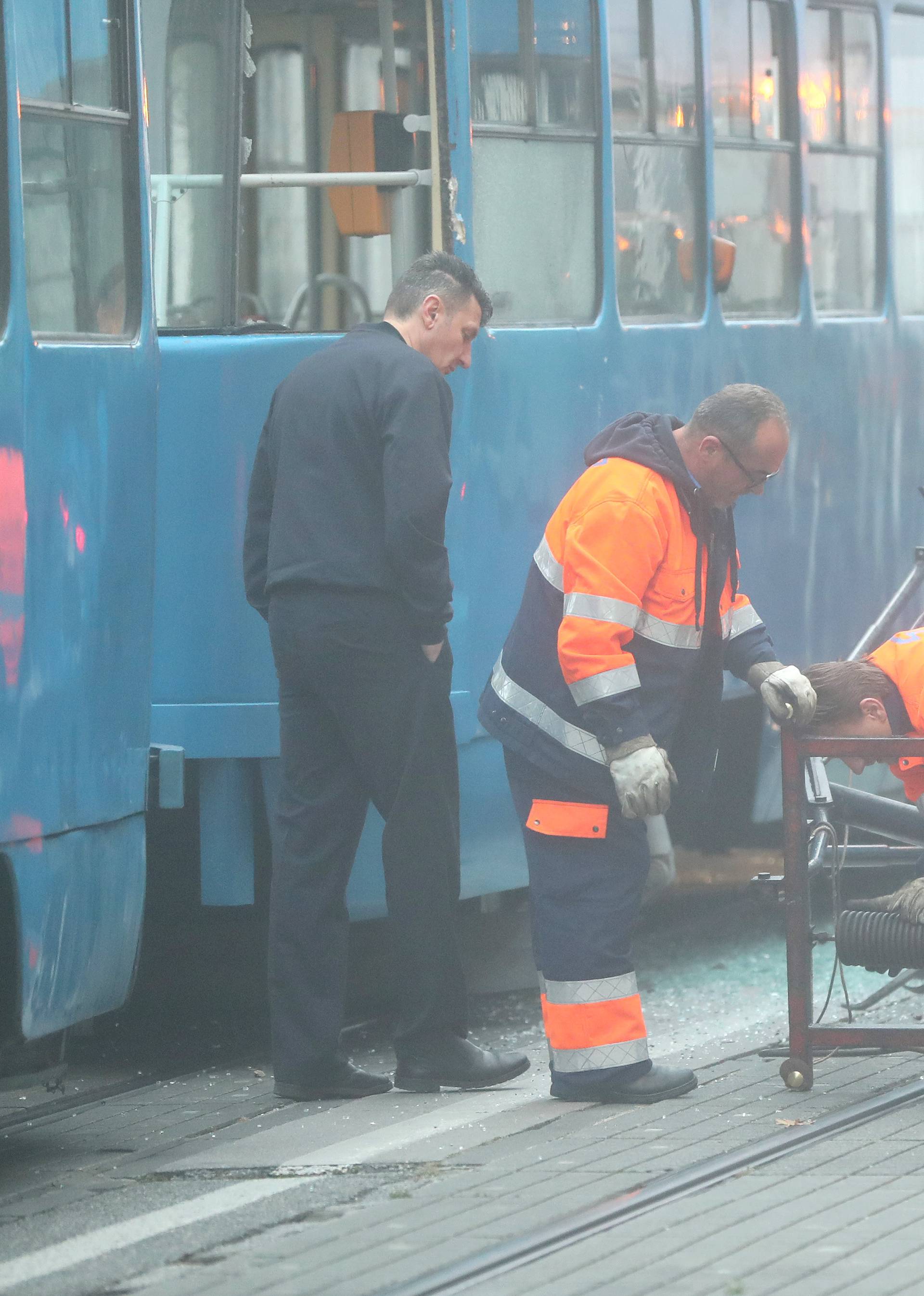 Tramvaji ne voze kroz centar: 'Trola je pala i sve je puknulo'