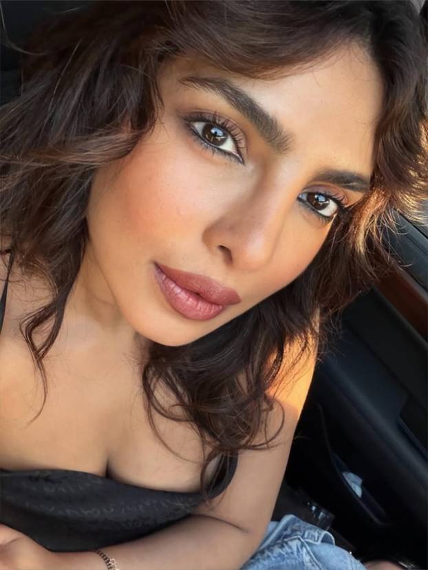 FOTO Pogledajte Priyanku Chopru u bikiniju, jedan detalj odmah je ukrao sve poglede!