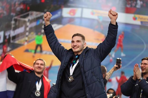 Zagreb: Hrvatska rukometna reprezentacija stigla na svečani doček na Trgu bana Josipa Jelačića