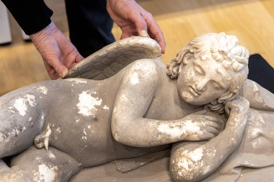 Pula: Predstavljen nedavno poronađen "Usnuli Kupid"