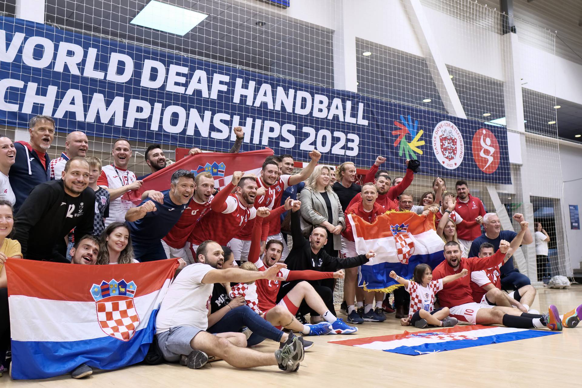 Hrvatska je opet razbila Srbiju za finale Svjetskog prvenstva!