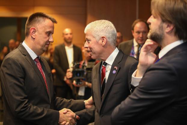 Dubrovnik: U sklopu Inicijative triju mora potpisan sporazum u području energetike, prometa, tehnologije, financija i porezne politike