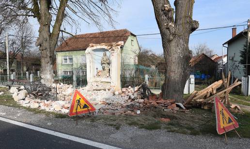 Na auto im se srušila kapelica: 'Mladiće je spasio sv. Martin'