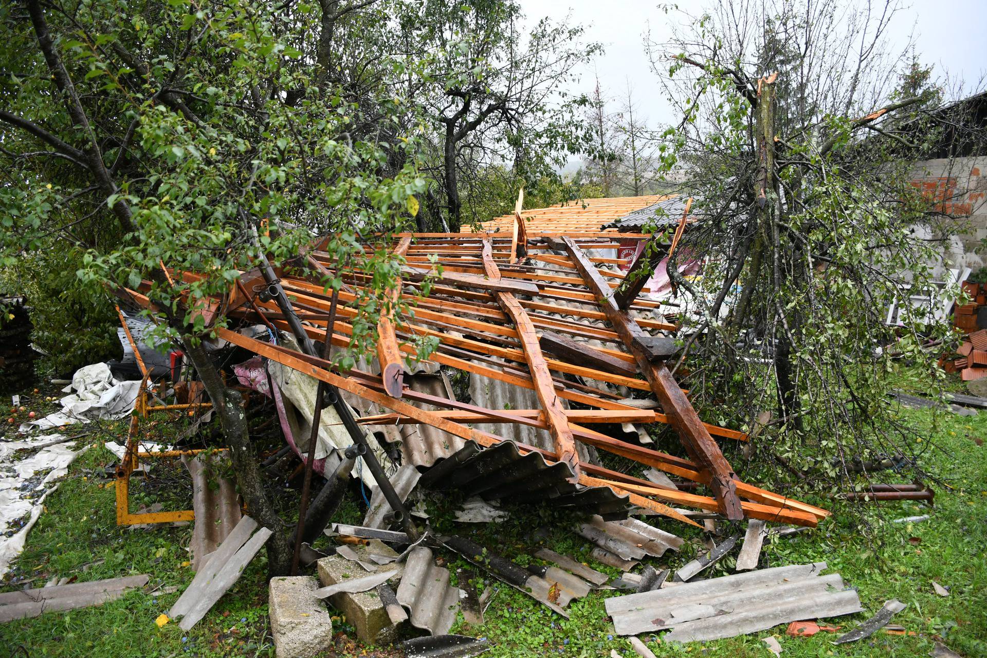 Obitelj Sever nakon nevremena  u Čazmi ostala bez krova nad glavom