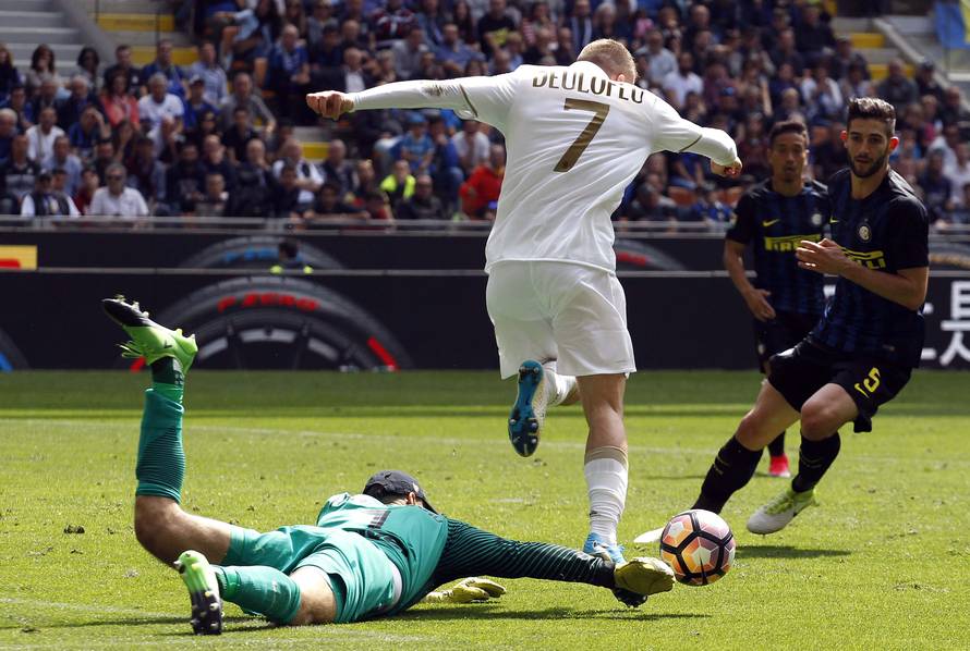 Football Soccer - Inter Milan v AC Milan - Italian Serie A