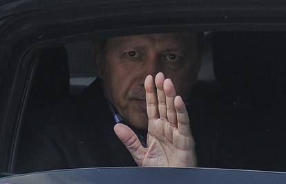 Nakon pokušaja puča Erdogan 'počistio' više od 50.000 ljudi