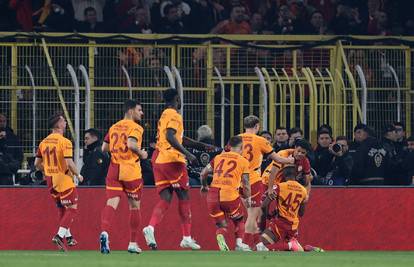 Galatasaray uz gol golmana svladao Jakirovića i osvojio titulu, Livaković ostao kratak