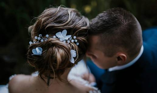 Personalizirani pokloni obrta LAROSANA koji pri&ccaron;aju Va&scaron;u pri&ccaron;u i ostaju za cijeli &zcaron;ivot