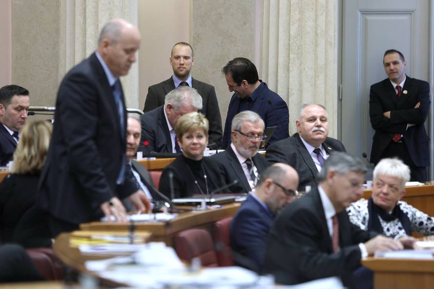 Jandroković: Ćeliću, kakvo je to ponašanje? Ovdje postoji red