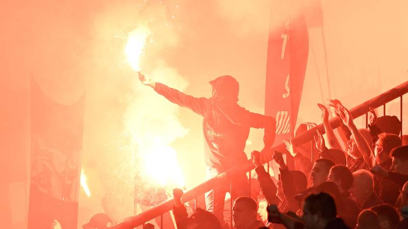 FOTO Bad Blue Boysi bakljadom ludo proslavili petardu 'modrih'