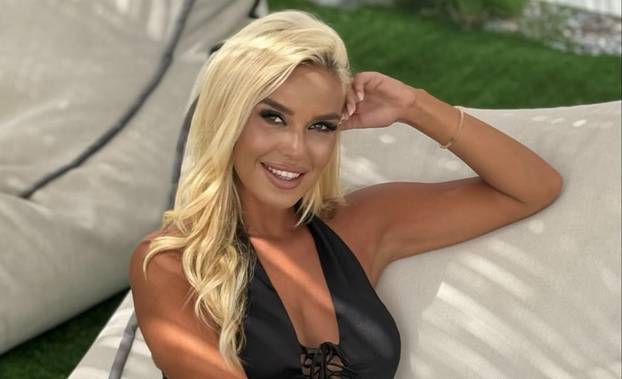 Divi se Dačiću, traži zatvor za sve loše komentare o Vučiću: Tko je srpska političarka Ana?