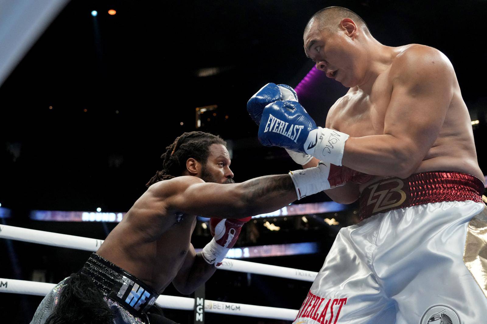 Boxing: Zhilei vs Alexander