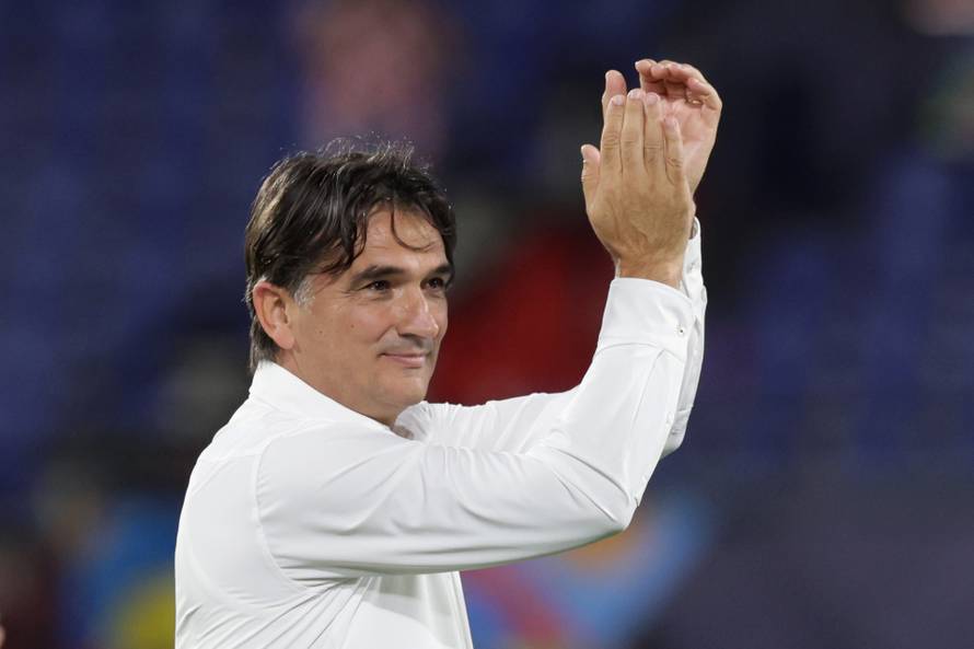 Rotterdam: Izbornik Zlatko Dalić naklonio se fantastičnim navijačima