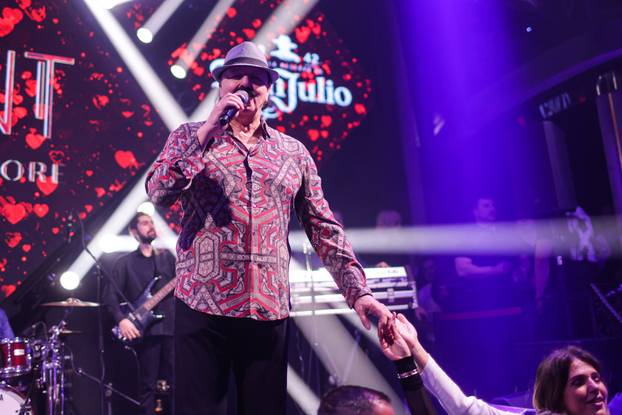 Zagreb: Koncert Harisa Džinovića u klubu Mint