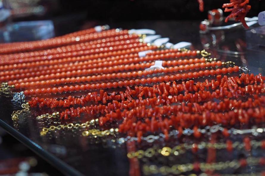 Krapanj je najmanje naseljen otoku u Hrvatskoj, a tamo se krije i jedinstveni muzej spužvi