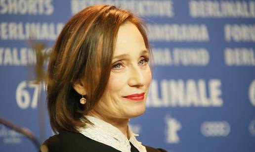 Ponosno otkriva sijede: Kristin Scott Thomas priključuje se trendu prirodnih pramenova