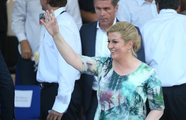 Sinj: Visoki uzvanici iz lože bodrili alkare 