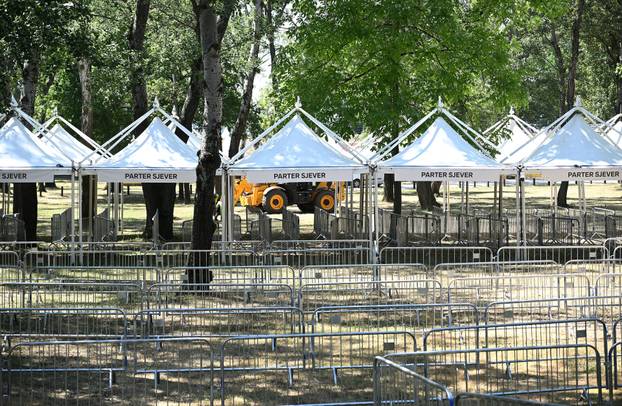 Zagreb: Fan zona na Hipodromu uoči Thompsonovog koncerta