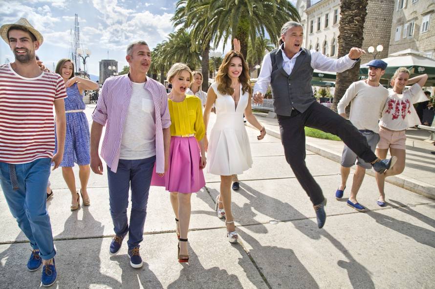 Severina, Danijela, Giuliano i Karan plesali po centru Trogira