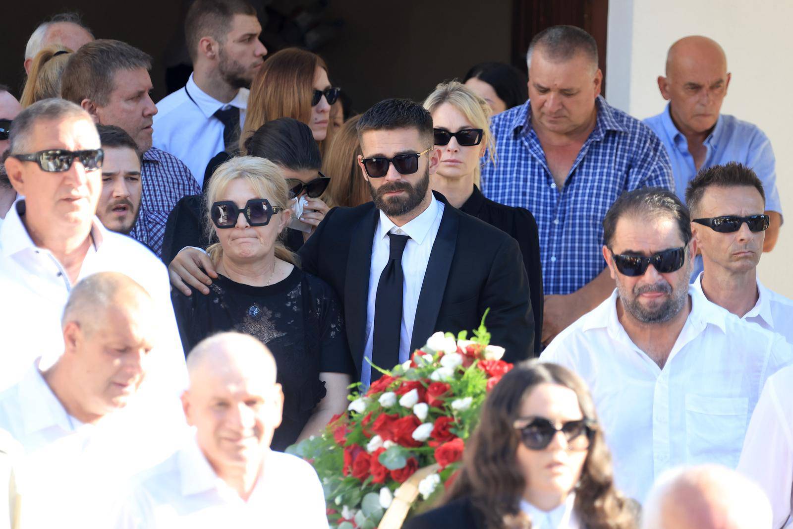 Kaštela: Posljednji ispraćaj Milana Livaje, oca nogometaša Hajduka Marka Livaje