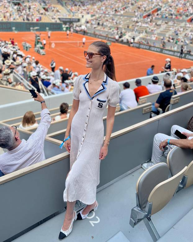 FOTO 'Trogirska Heidi Klum' na Poljudu: Voli Hajduk i brze aute, a zavidi joj i Victoria Beckham