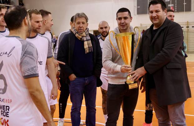 Kaštela: Finalna utakmica turnira “4 kafića “ 