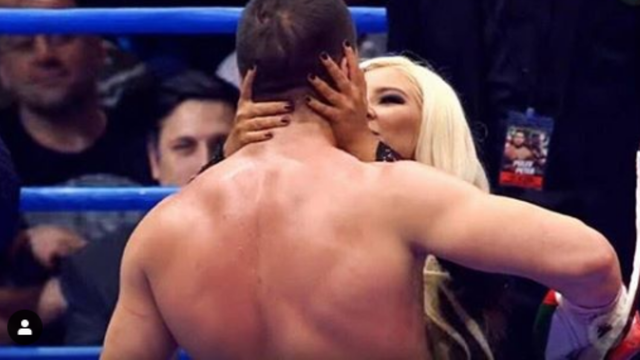 Pulevova obrana: Djevojka mu objavila sliku poljupca iz ringa