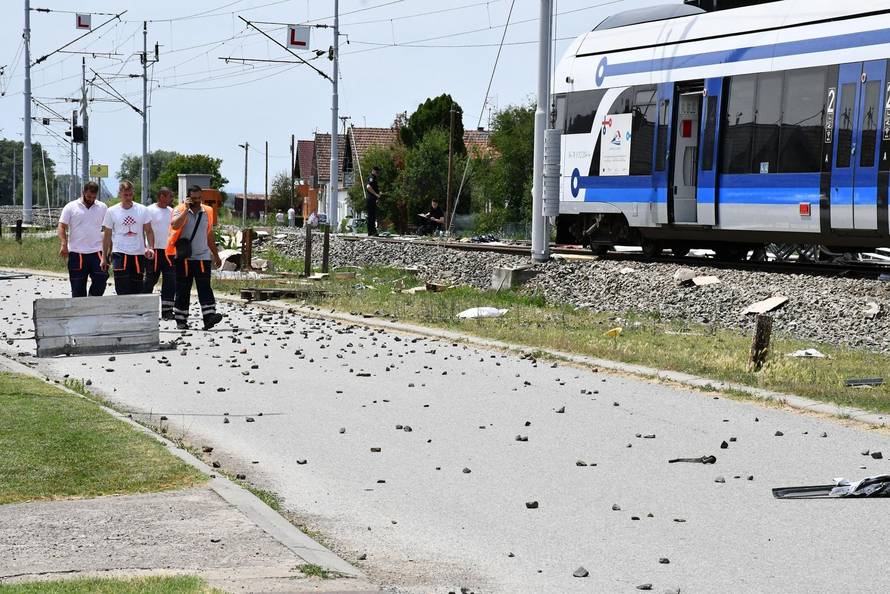 VIDEO Putnica iz vlaka strave: 'Bili smo u panici, vrata su bila zaglavljena. Nismo mogli van'