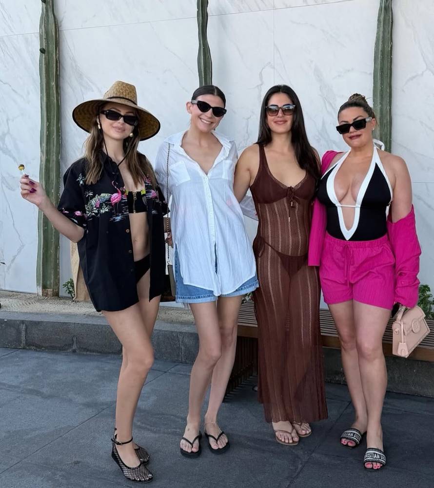 FOTO Reality zvijezde pozirale zajedno gole pod tušem: 'Ova objava će slomiti internet...'