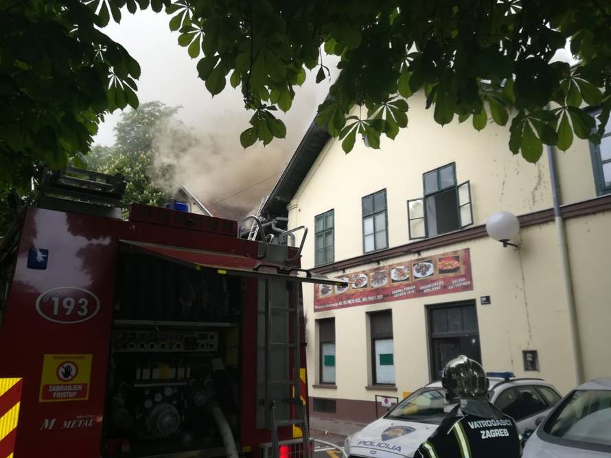 S dimnjaka se proširilo na cijeli krov: Gorjela pivnica u Zagrebu