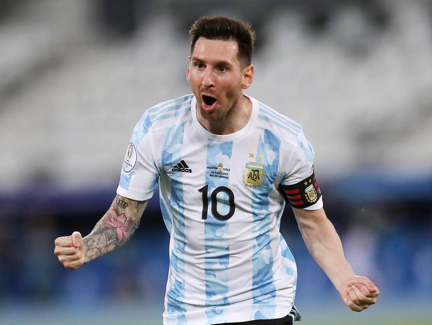 Copa America 2021 - Group A - Argentina v Chile