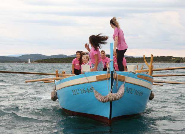 FOTO Ženska regata u Betini oduševila mještane i turiste