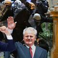 Već viđeni scenarij? I Milošević je ovako padao: 'Sloba je barem zadržao neki oblik legaliteta...'