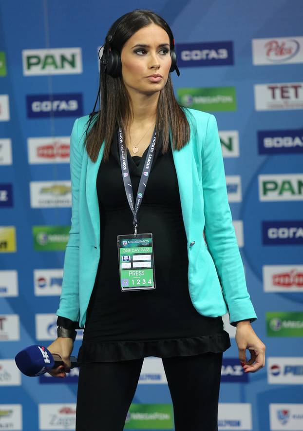Zagreb: Trudna Lana Banely tijekom hokejaške utakmice Medveš?aka i Moskve