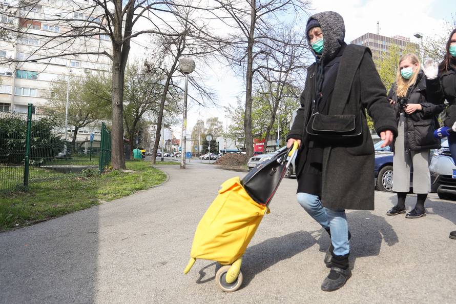 'Mislila sam da ću spavati na ulici, ostala sam sasvim sama'