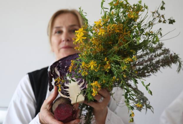 Bojanje Uskršnjih jaja na način kako su to radili naši stari