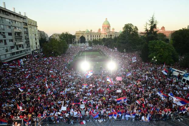 Beograd: Ispred Skupštine grada Beograda organiziran svečani doček srpskih olimpijaca