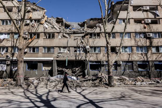 FOTO 100 fotografija užasa iz četiri godine rata u Ukrajini: Smrt, patnja i spaljena zemlja...