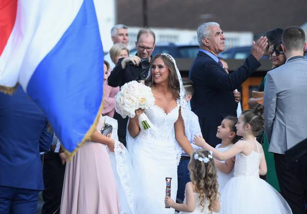 Vjenčanje boksača Filipa Hrgovića i Marinele Čaja u župi Svih svetih u Sesvetama