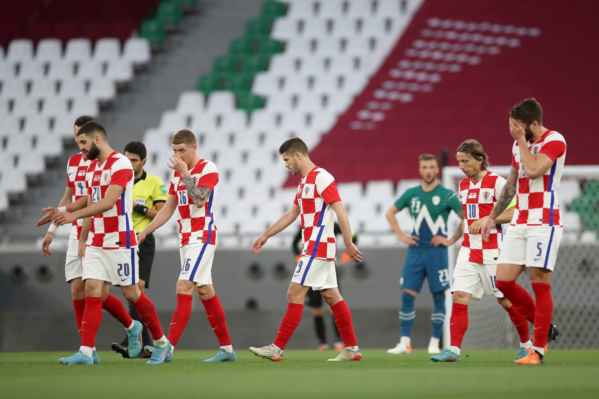 Doha: Prijateljska nogometna utakmica Hrvatska - Slovenija