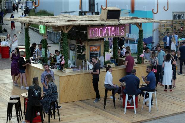 Zagreb:  Festival vrhunske hrane i glazbe Baš Naš otvoren je na platu Gradec